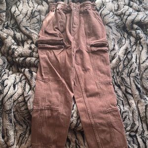 elastic waist cargo jeans